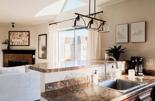 Englewood Condo | DTC Modern One Bed, Comfort Meets Convenience