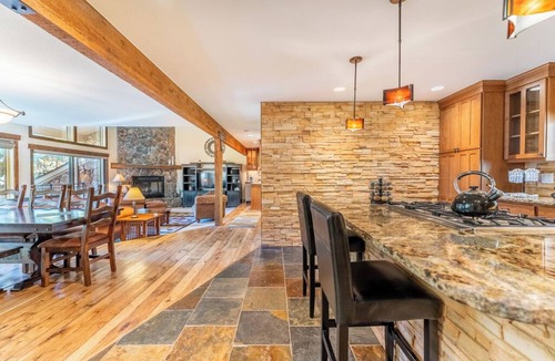 Keystone House | E28-3