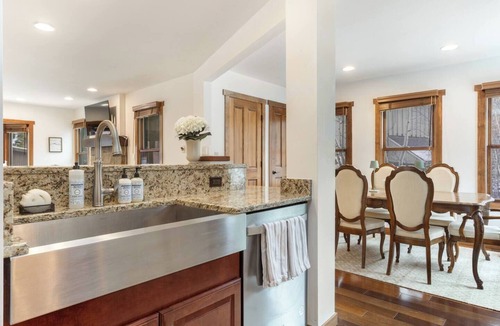 Vail Villa | East Vail Home - Pet Friendly & Steps to Bus
