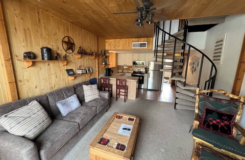 East Village at Copper Condo | East Village Walk To Super Bee Lift Restaurants and Shops Hot Tub and Sauna