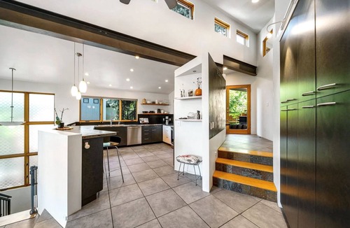 Durango House | Eco-Friendly - Walk to River/Mountain Trails - Near Downtown - King Beds - AC