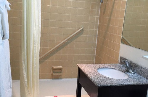 Central Colorado Springs Hotel | Econo Lodge Colorado Springs Downtown