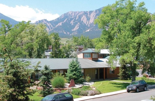 Baseline Sub Apartment | Economy one bedroom walking distance to CU Boulder