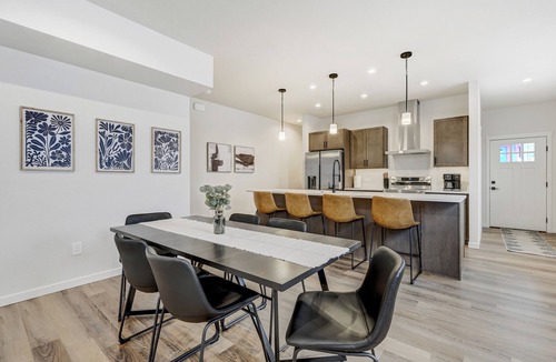 Central Colorado Springs House | El Paso Executive Suites | Pet Friendly NEW BUILD