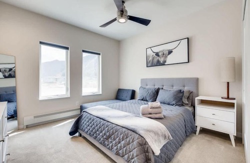 Georgetown House | Elbert's Escape - Sleeps 8 - Lakefront Views New