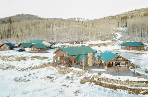 Paonia Cabin | Electric Mountain Lodge: Mountain Views/Restaurant/Bar/Events/Snowmobiles | 2