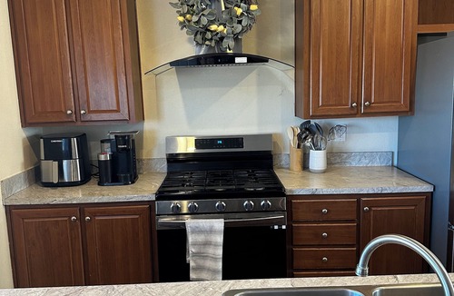 Alamosa House | Elegant Country Home w/4 Bedrooms and Large Patio