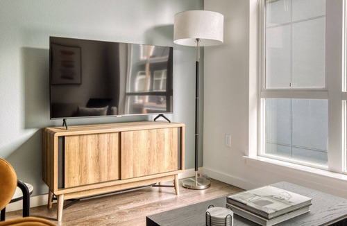 Five Points Apartment | Elegant RiNo 2BR w/ Gym, W/D & Pool, nr Larimer St. Dining, by Blueground