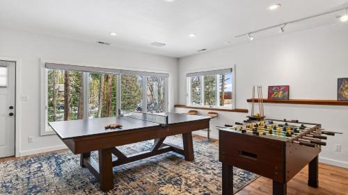 Elk Court Cabins House | Elk Court Lodge by AvantStay