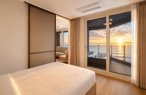 Yangyang Apartment | Emerson Suites Naksan