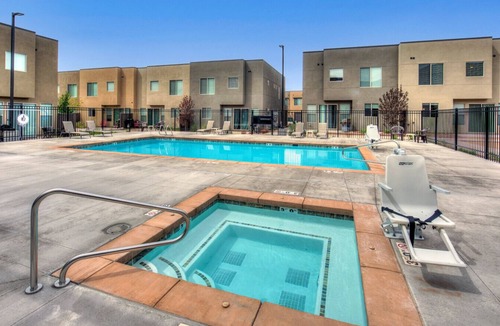 Moab Condo | Entrada 417 | 3BR Luxury Townhome, Pool, Hot Tub, Garage