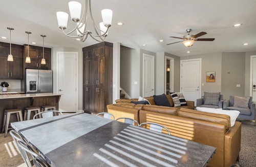 Moab House | Entrada 631| Pet Friendly I Pool & Hot Tub I Garage