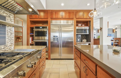 Florissant House | Epic 6BR Family Mountain Getaway on 40 Acres, Hot Tub, Trails, Panoramic Views