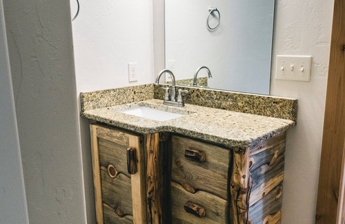 Mancos Cabin | Escape to a 5-star Lodge at the top of a mountain in SW Colorado