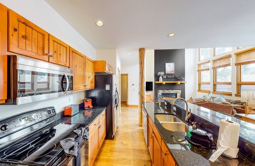Frisco House | Exclusive Water Dance home with fireplace & deck - Walk to marina & Main St
