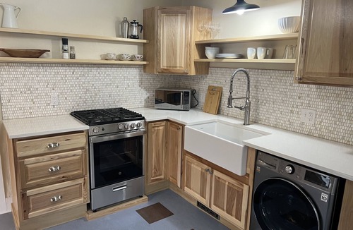 Lower Arapahoe Apartment | Executive monthly rental. Newly remodeled Victorian gem on West Pearl Street.