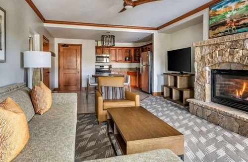 Peak 9 Resort | Experience the Ultimate Family Mountain Escape at Valdoro Mountain Lodge- 2 Bd.