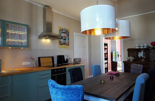 Lubeck City Centre Apartment | extravagant old building 80m² center, Lübeck, 3 bedrooms, kitchen, XXL sofa