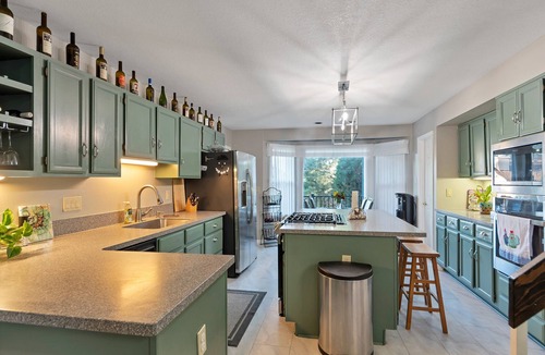 Gleneagle House | Fabulous 5-bedroom house in Colorado Springs, perfect for relaxing