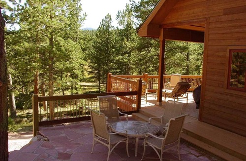Allenspark Cabin | Fabulous 5-bedroom cabin between Allenspark and Estes park perfect for groups