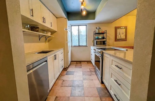 Fraser Condo | Fabulous family condo in beautiful Fraser with a clubhouse!