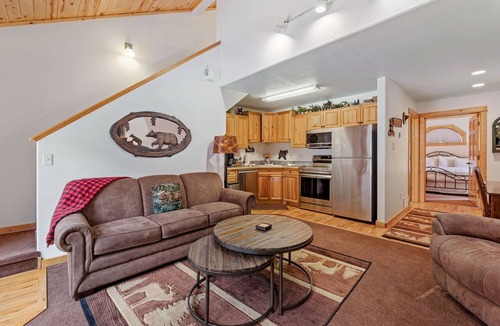Fall River Estates Condo | Fall River Hideaway Fireplace Close to RMNP