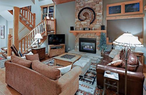 Keystone House | Family Friendly 3 Bedroom Vacation Rental In West Keystone Resort Along The Snake River With Pool And Hot Tub