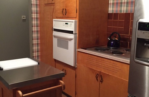 Manhattan House | Family friendly, close to downtown and restaurants , quiet neighborhood