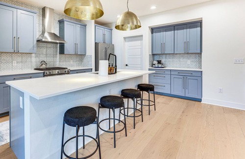 Erie House | Family Haven, Walk to Dtwn Erie: Bring Your Pets!