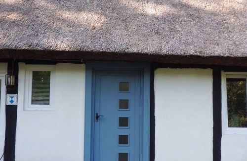 Dranske House | Family holidays in a thatched monument on a spacious garden plot