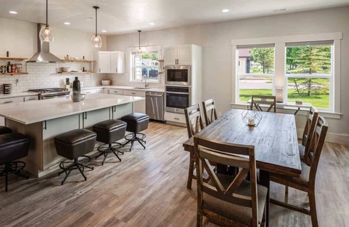 Dover Bay House | Family Home | Marina, Dover Bay | Extended Stays