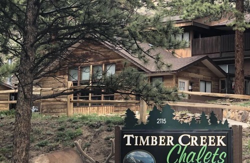 Estes Park Ski Chalet | Family Sized 1 Bedroom Chalet, sleeps up to 6