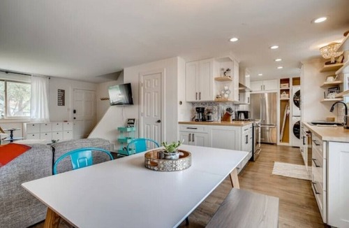 Arvada Plaza Area House | Family Townhome Near Mountains & Olde Town Arvadan