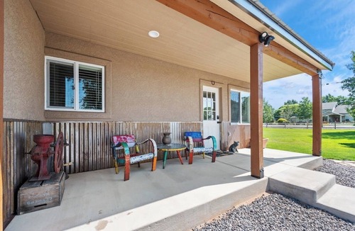 Grand Junction House | Farmhouse in the country