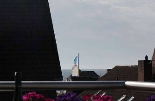 Kellenhusen Apartment | Favorite place in the sun garden - Exclusive penthouse apartment with sea view