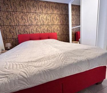 Neugersdorf Apartment | Ferienwohnung mit Garten und Wallbox in der Oberlausitz
