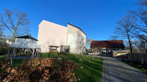 Koenigs Wusterhausen Apartment | Ferienwohnung Carla Rohls