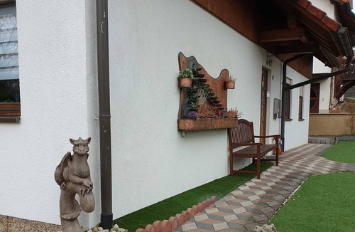 Walldorf Apartment | Ferienwohnung Landsbergblick