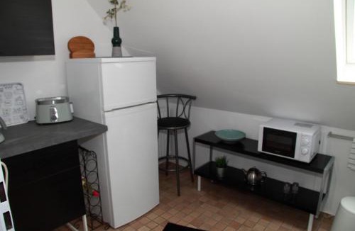 Vitzdorf Apartment | Ferienwohnung weißes Haus
