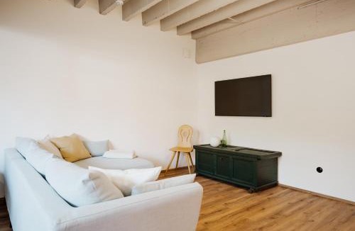 Randersacker Apartment | Ferienwohnung Weinkeller 84