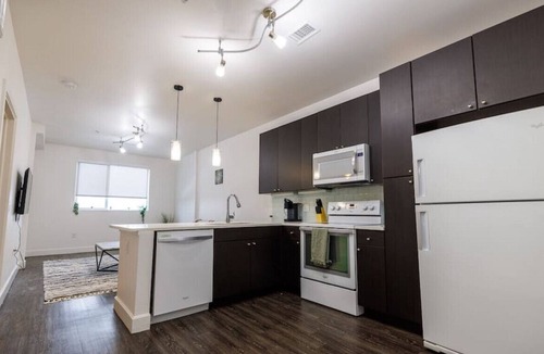Ballpark Apartment | Finn's Manor - Downtown Denver