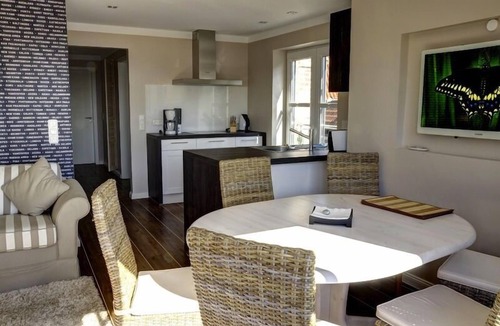 Lemkenhafen Apartment | Flat 4 with balcony and view of the marina