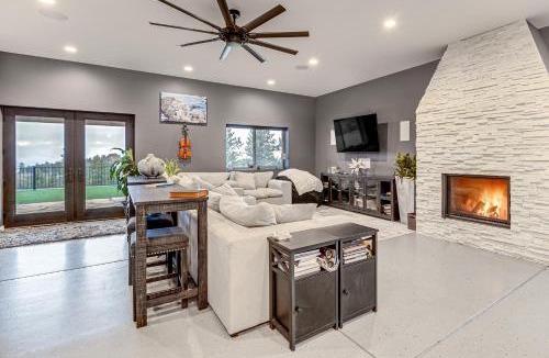 Lake George House | Florissant Home w/Hot Tub, Putting Green & Views!