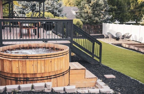 Applewood Villages House | For Families and Large Groups! Hot Tub, Turf Yard, Outdoor Dining and Games
