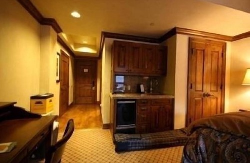 Downtown Resort | Formerly Hyatt Grand Aspen - Luxury Residence in the Heart of Aspen