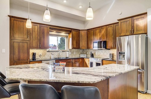 Park Vista House | Foxwood Acres! Hot Tub & Deck Mountain Views Home