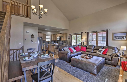 Rendezvous Cabin | Fraser Cabin w/Hot Tub & Mountain Views!