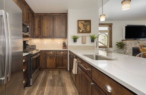 Fraser Condo | Fraser condo!- Enjoy a pet-friendly stay with access to amenities