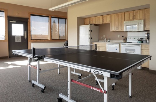 Fraser Condo | Fraser/Winter Park Condo. Updated in 2024! Pool, hot tub, easy access to WP.