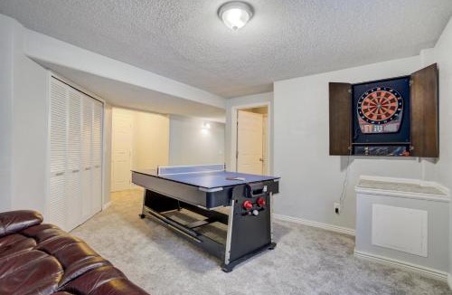 Colorado Springs House | Fresh & Modern | Game Room + Yard